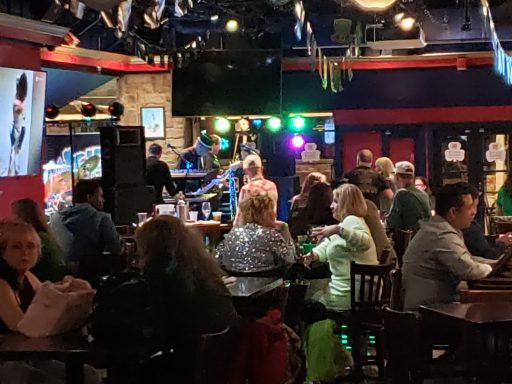 A Great Crowd at Union Jack's